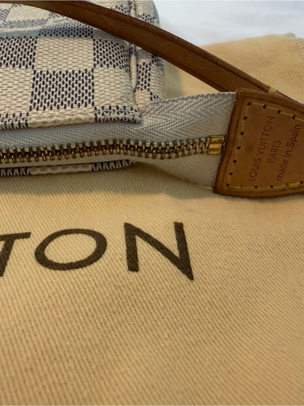 Louis Vuitton Damier Azur Wristlet in White and Beige with Tan Strap - Picture 3 of 15